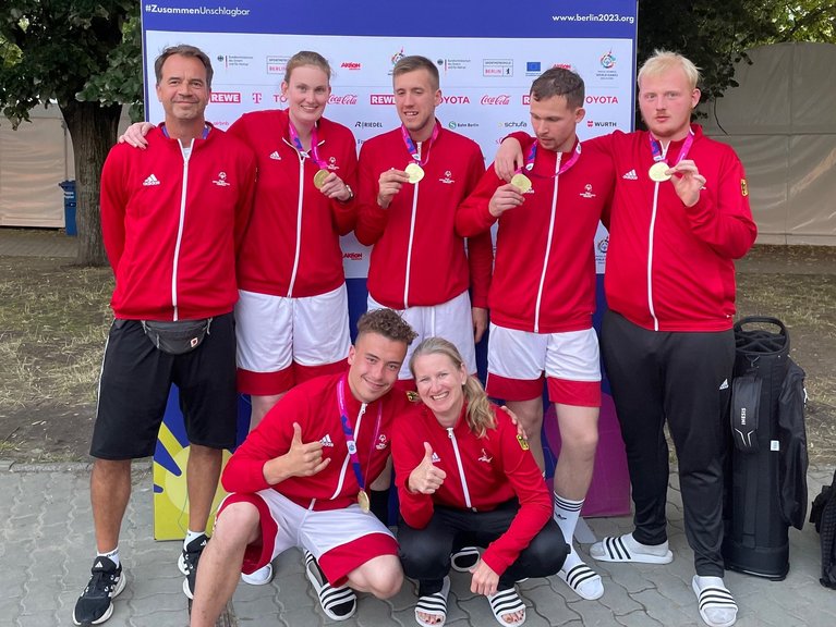 Das Basketball-Team vom DJK Franz Sales Haus hat Gold gewonnen.